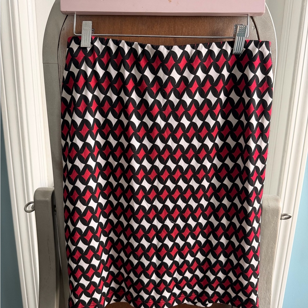 Geometric Patterned Skirt - Red, Black, White